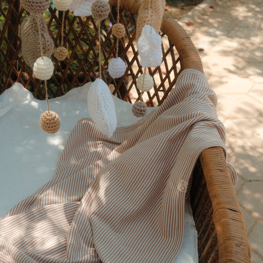 Hooded Blankie in Alabaster Bloom